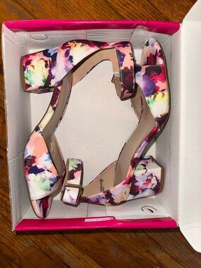 Dream Pair Chunkle Floral